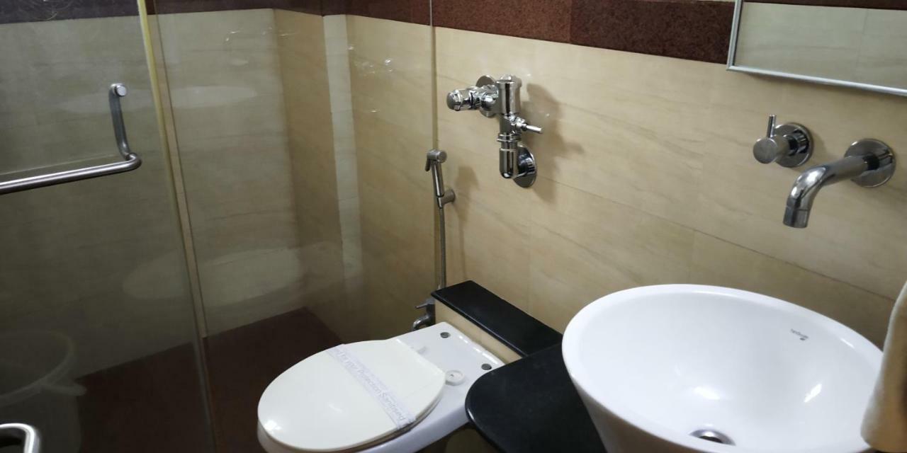 Matrix Inn Pune Exterior foto